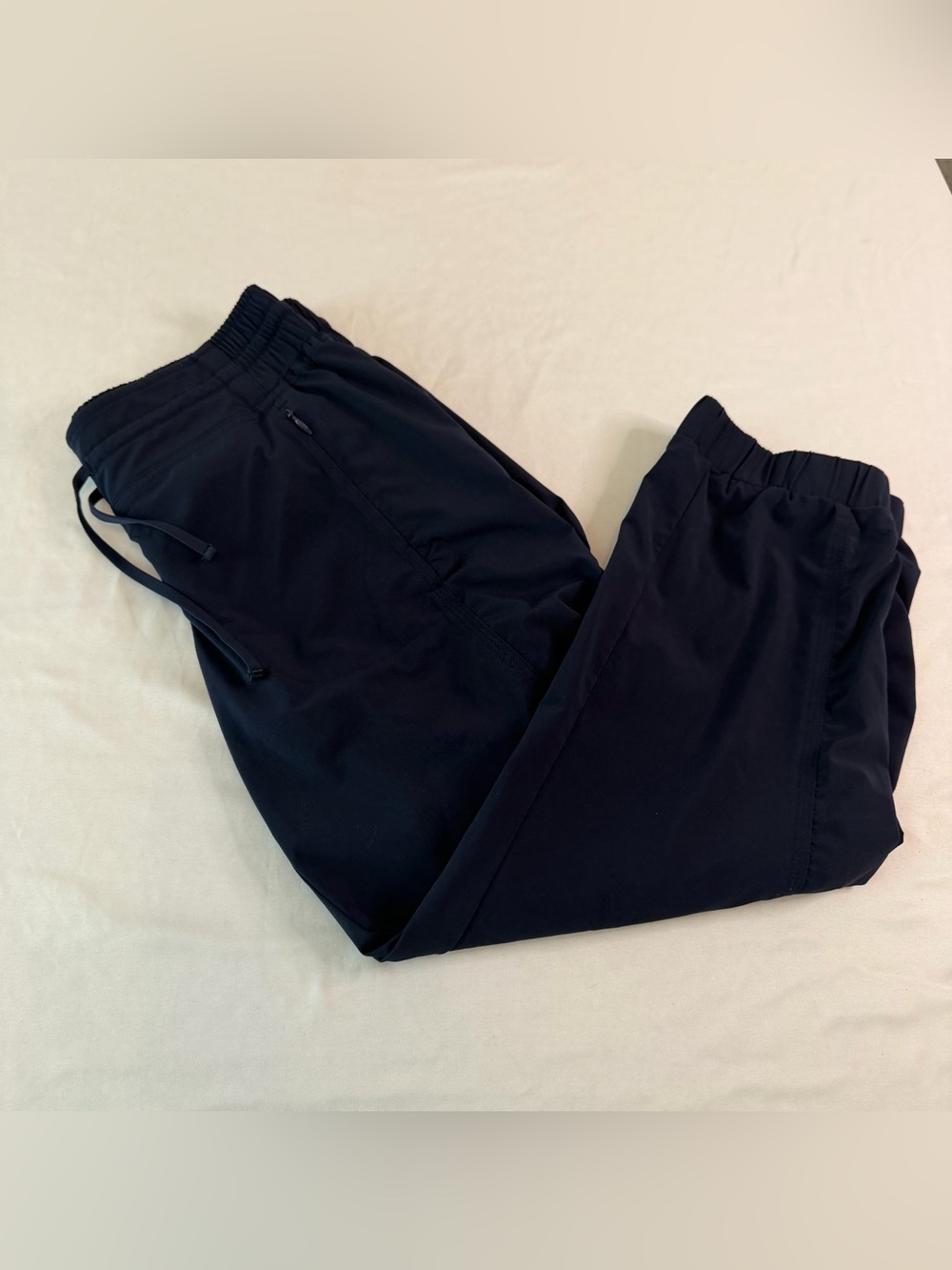 Athleta Navy Trekki Jogger Pants Size 2 Lightweight Travel Hiking‎ Athleisure